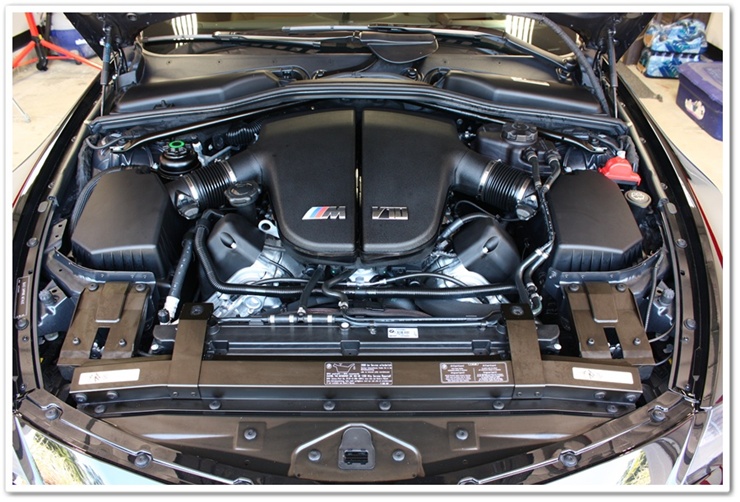 2008 BMW M6 black sapphire metallic engine bay detailed by Esoteric Auto Detail